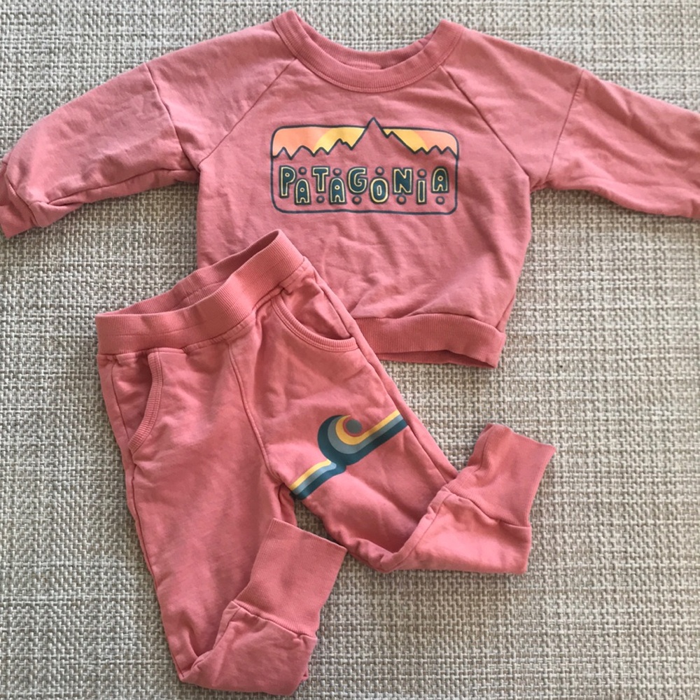 Patagonia Sweatshirt/Joggers (size 3T)